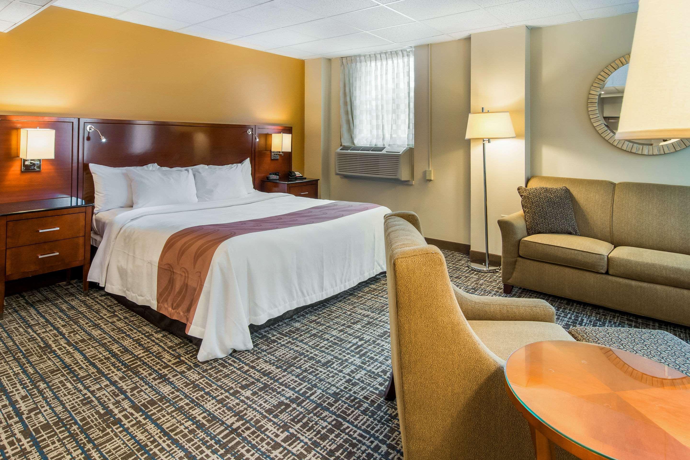 Quality Inn & Suites Virginia Ngoại thất bức ảnh