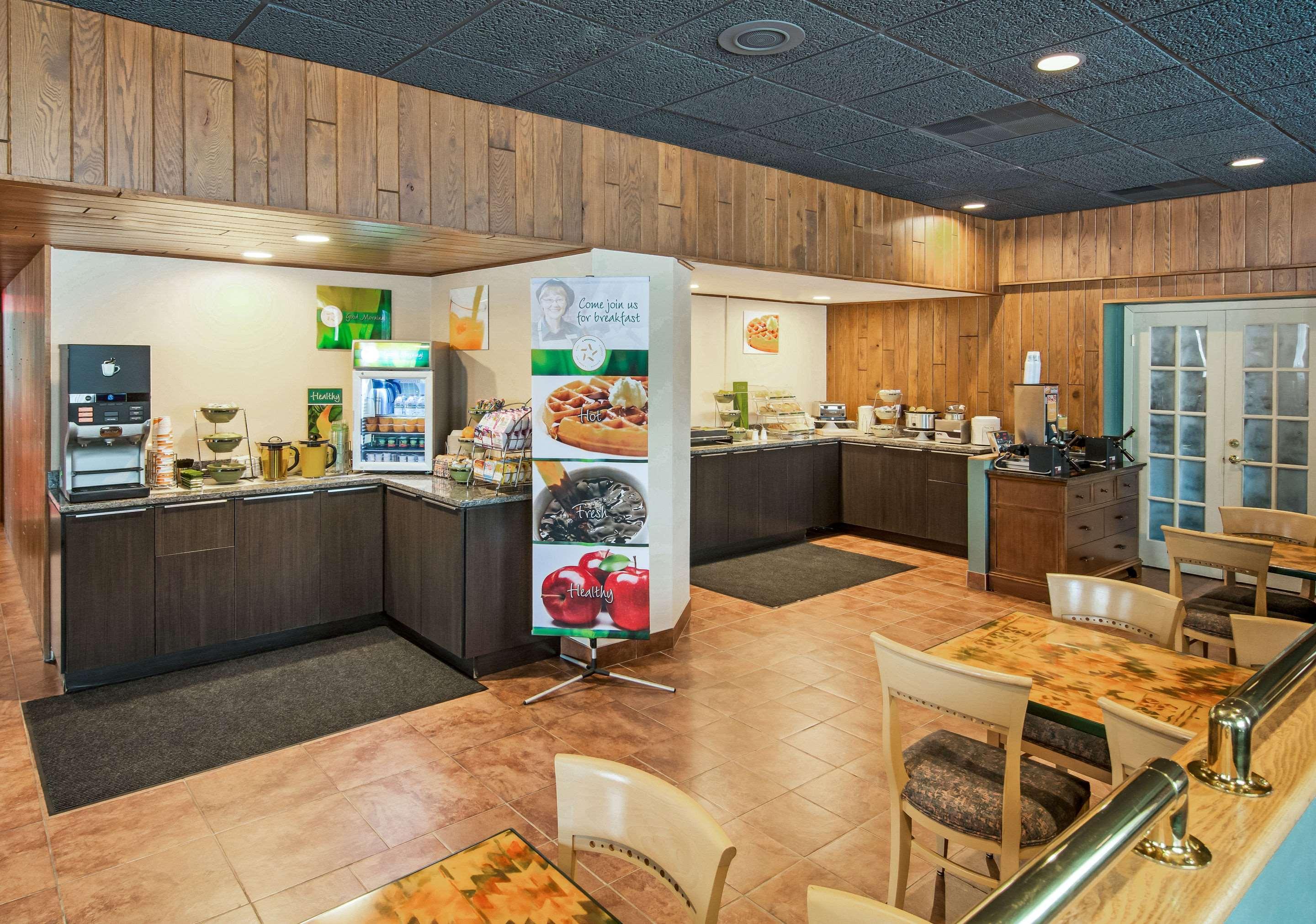 Quality Inn & Suites Virginia Ngoại thất bức ảnh