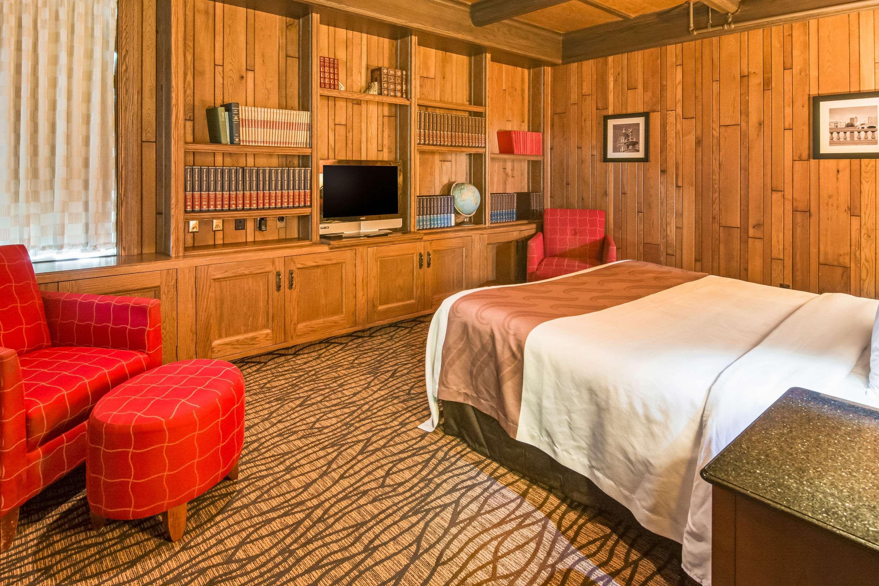 Quality Inn & Suites Virginia Ngoại thất bức ảnh