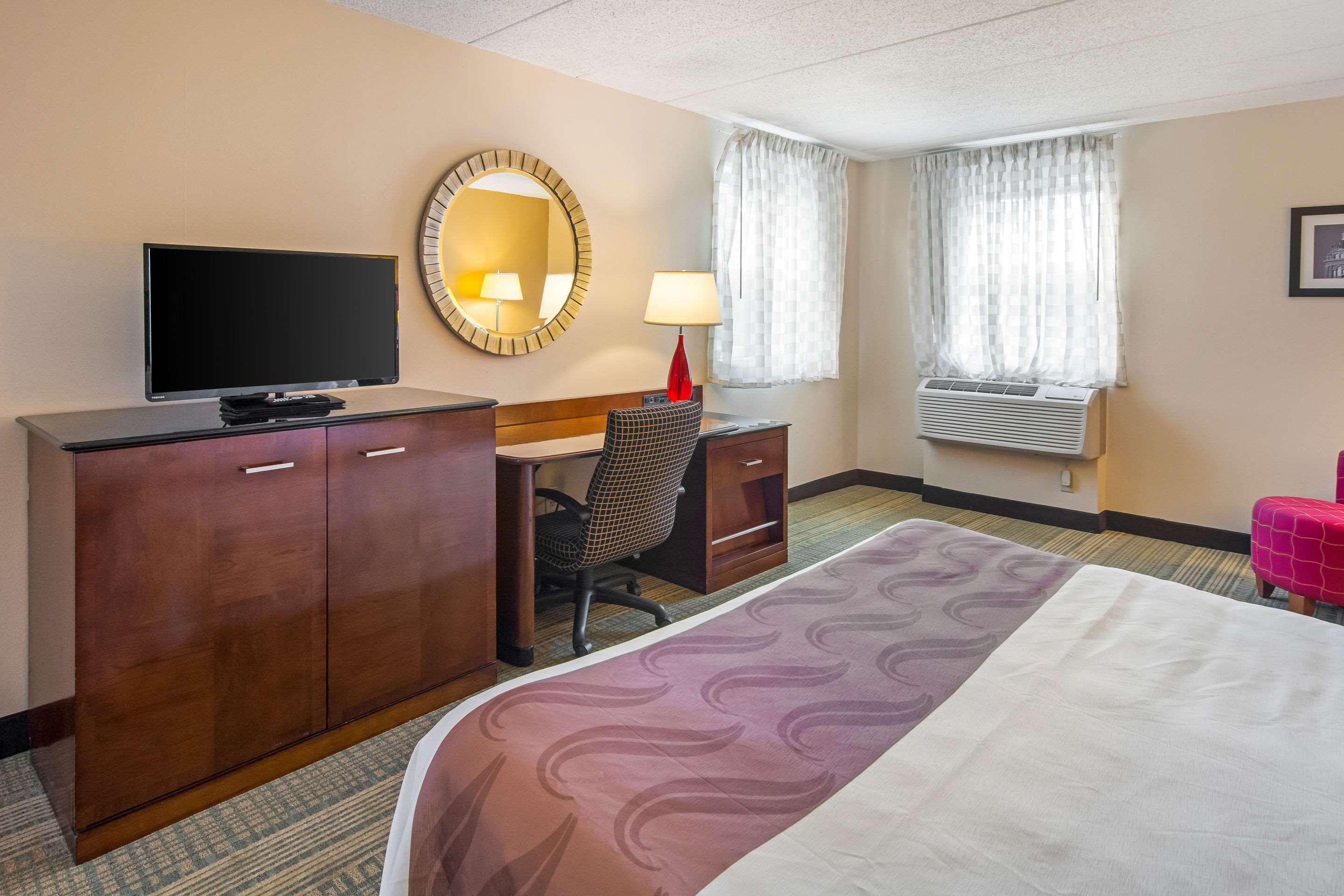 Quality Inn & Suites Virginia Ngoại thất bức ảnh