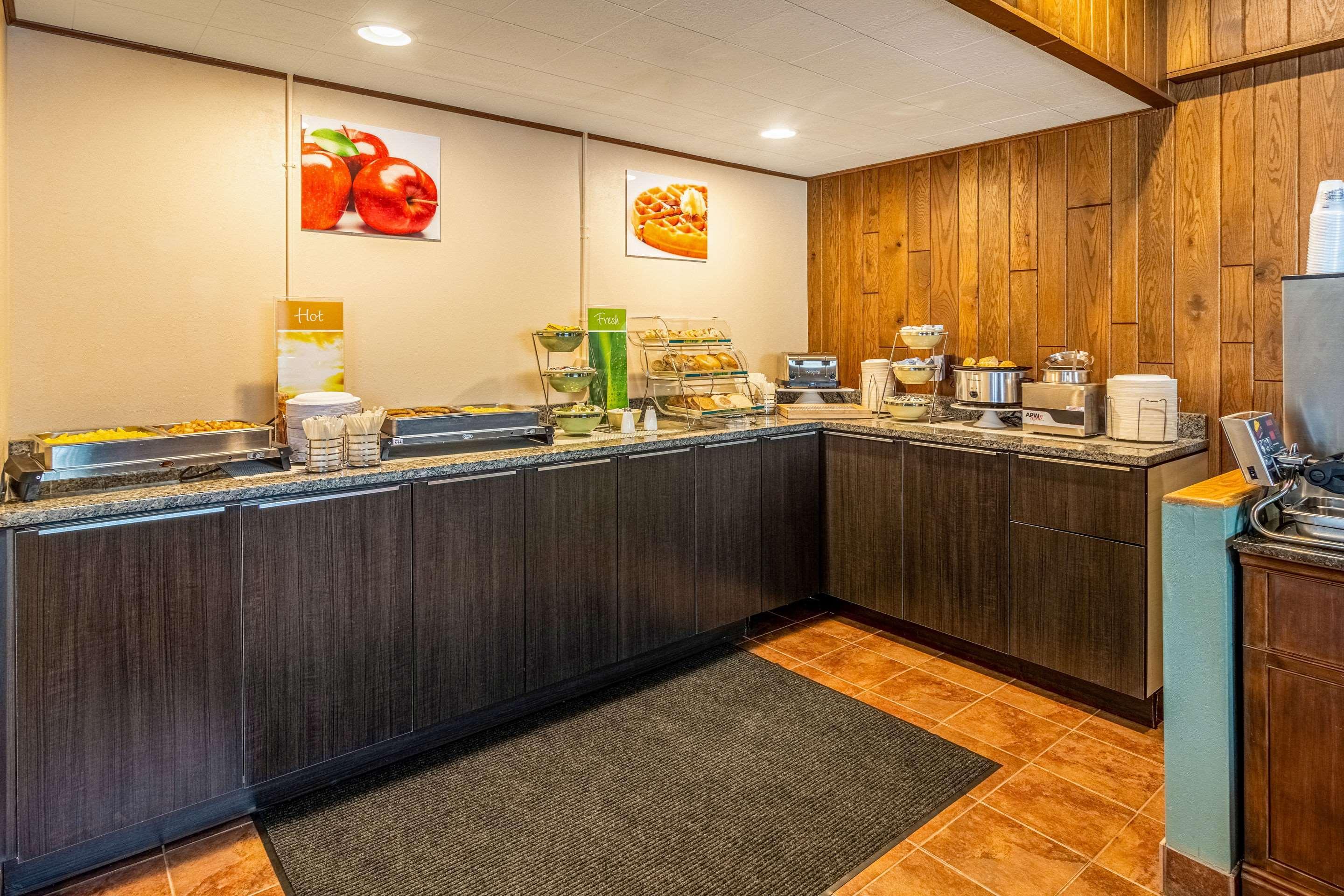 Quality Inn & Suites Virginia Ngoại thất bức ảnh